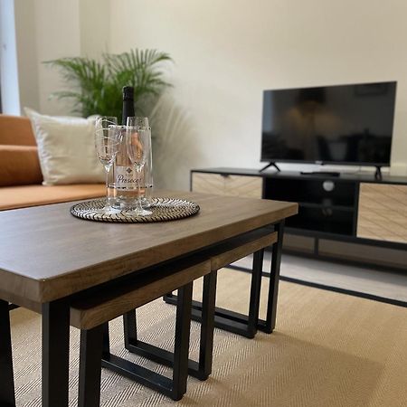 Modern City Centre Apartment Ексетер Екстер'єр фото