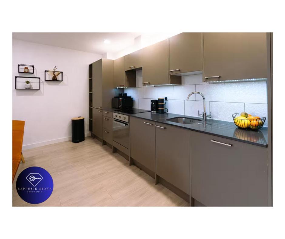 Modern City Centre Apartment Ексетер Екстер'єр фото
